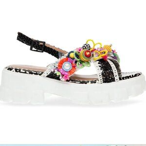 new Betsey Johnson platform Graysen sandals 257 2T5